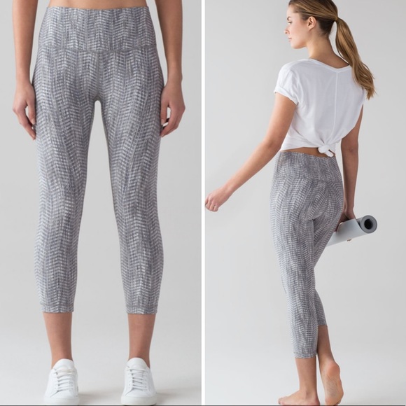 lululemon athletica Pants - Lululemon | Wunder Under Crop (Hi-Rise) *21"